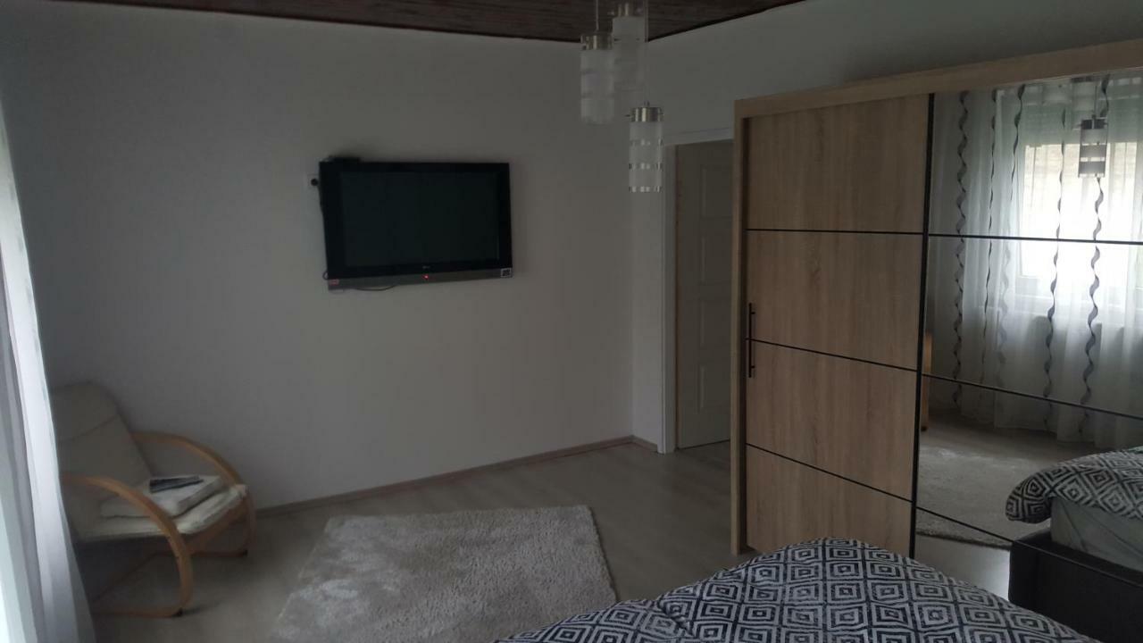 Gutenberg Utca Apartman סגד מראה חיצוני תמונה